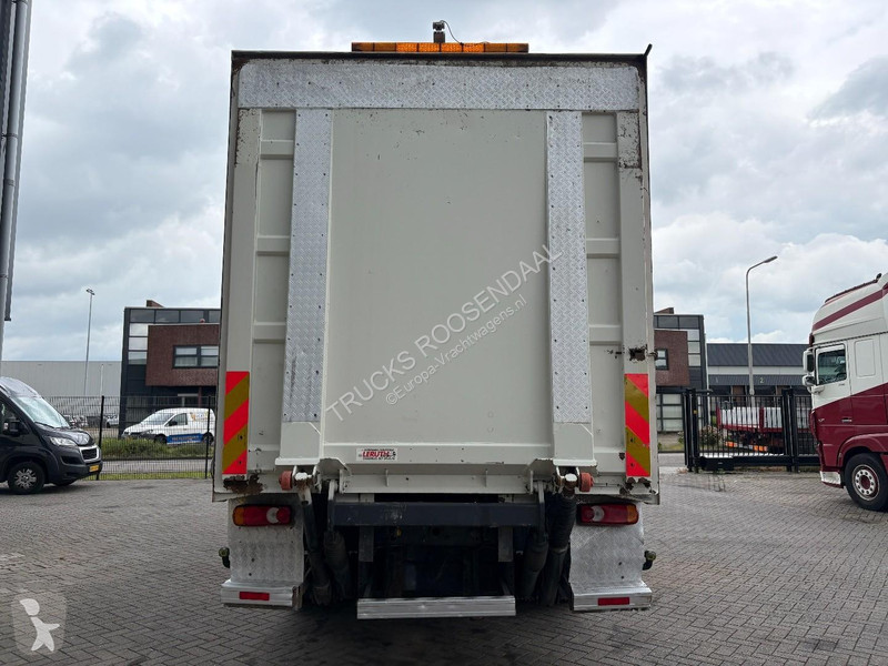 شاحنة Volvo 12240 + Leaf Suspension + Loadlift...