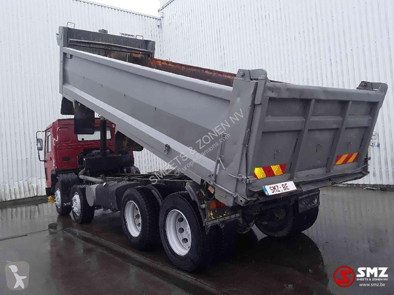 شاحنة Volvo 320 8x4