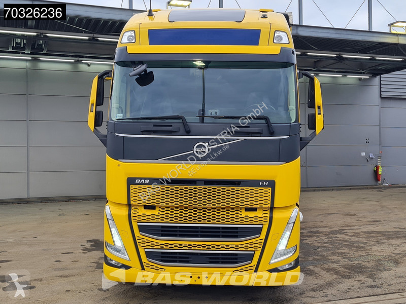 Lastbil Volvo 460 6X2 LNG Engine Curtainsider...