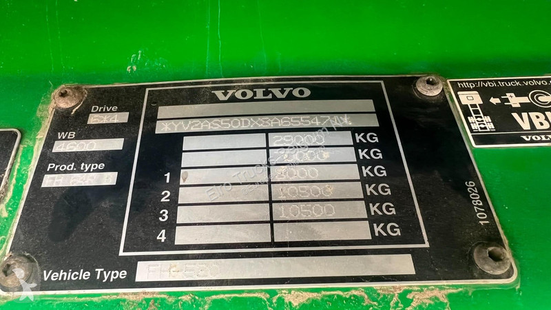 شاحنة Volvo 520 (6X4 / LONG CHASSIS / FRONT STEEL)