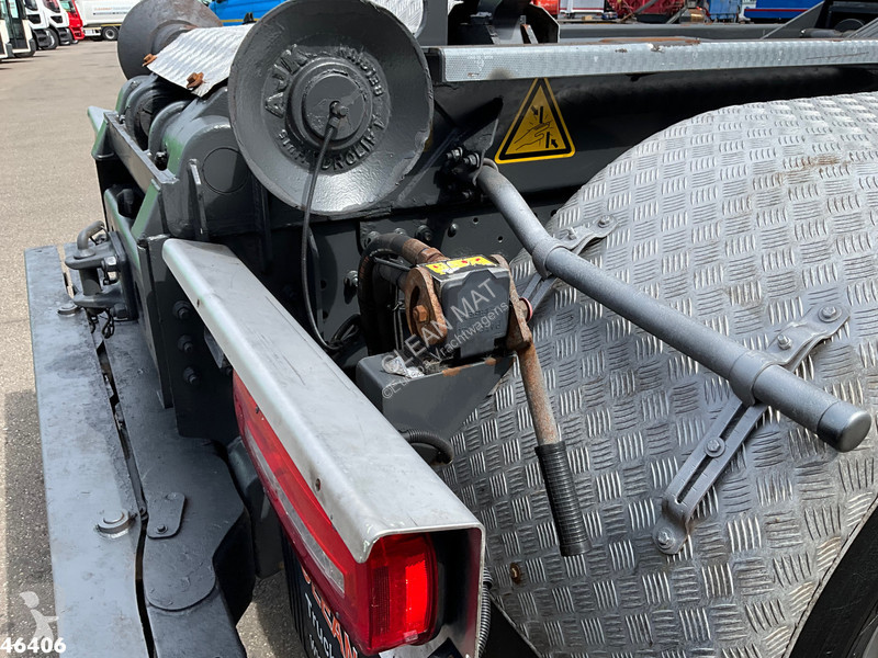 شاحنة DAF FAQ  400 8x2 Euro 6 HMF 26 Tonmeter...