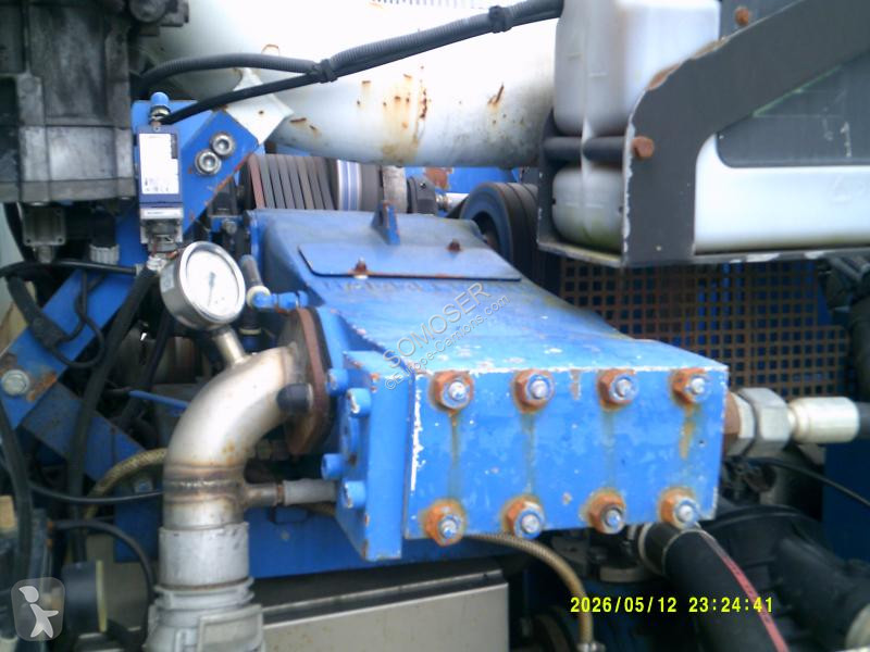 آلة لصيانة الطرق Renault 300.19