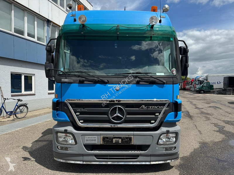 Camion Mercedes 1846 4X2 + 3-LADER + FASSI...