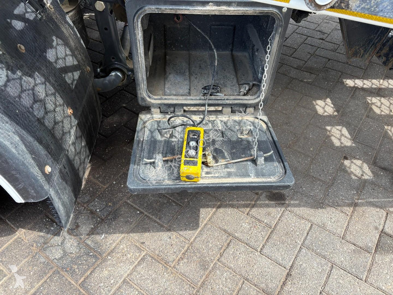 شاحنة Iveco 160 E 210 + HYDRAULIC RAMPS + 56415...