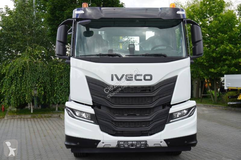 Камион Iveco