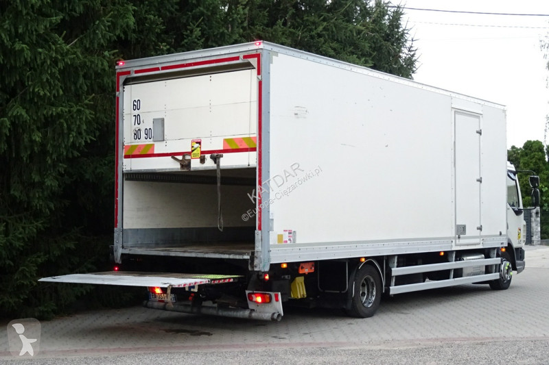 شاحنة DAF LF 220 Euro 6 kontener 18p winda...