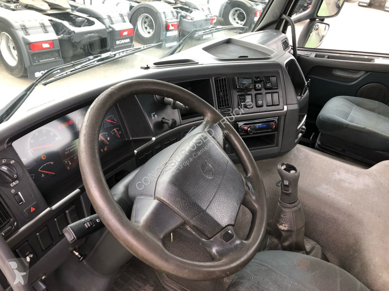 شاحنة Volvo  410
