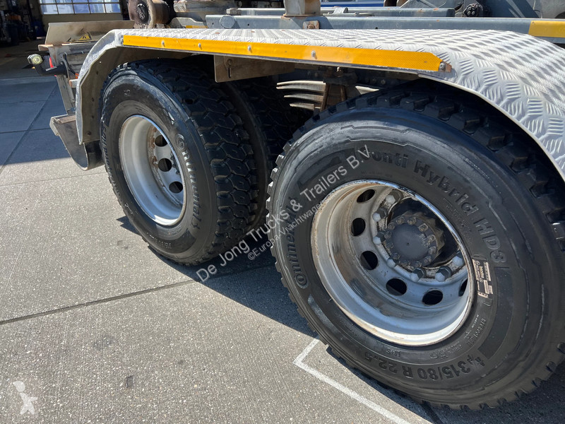 شاحنة Volvo 420 / 6x4 / Hookarm 20T / Steel Spring
