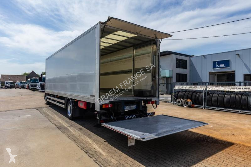 Camion Renault  D12.240+HAYON ANTEO 1.7T.