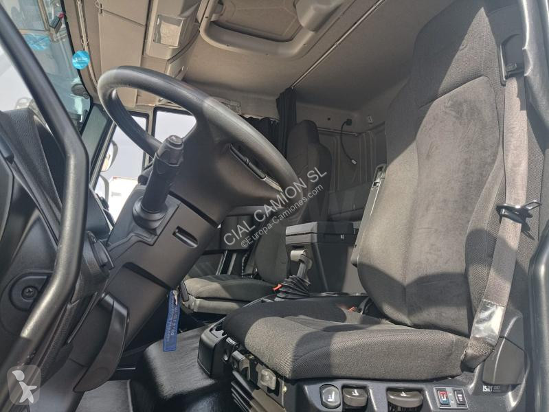 Camion Iveco  160 E 32
