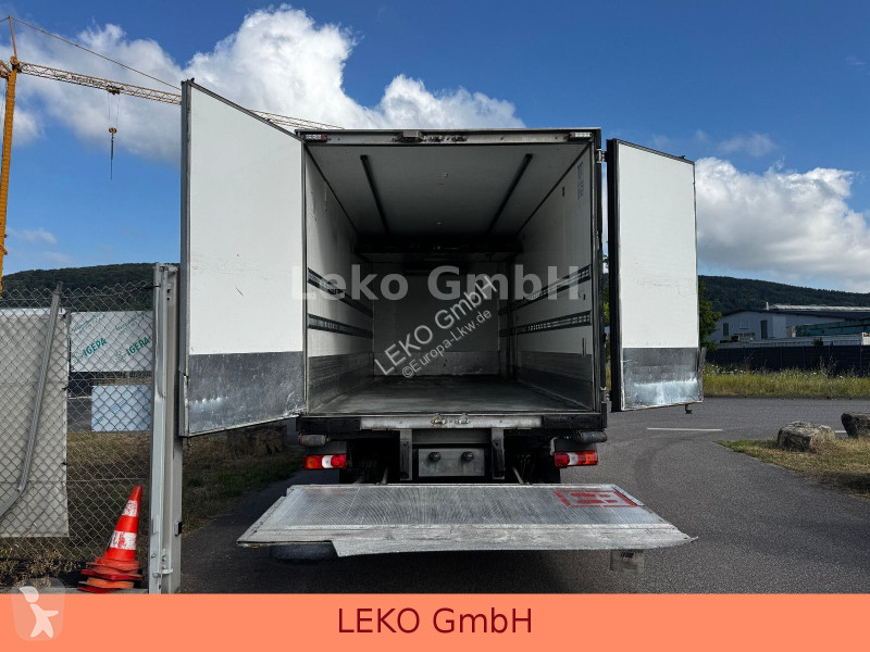 شاحنة Mercedes 1218 Mit Carrier Sp 850