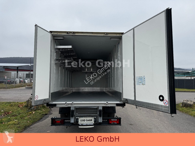 شاحنة Iveco 70C18 Mit Carrier Xr 500