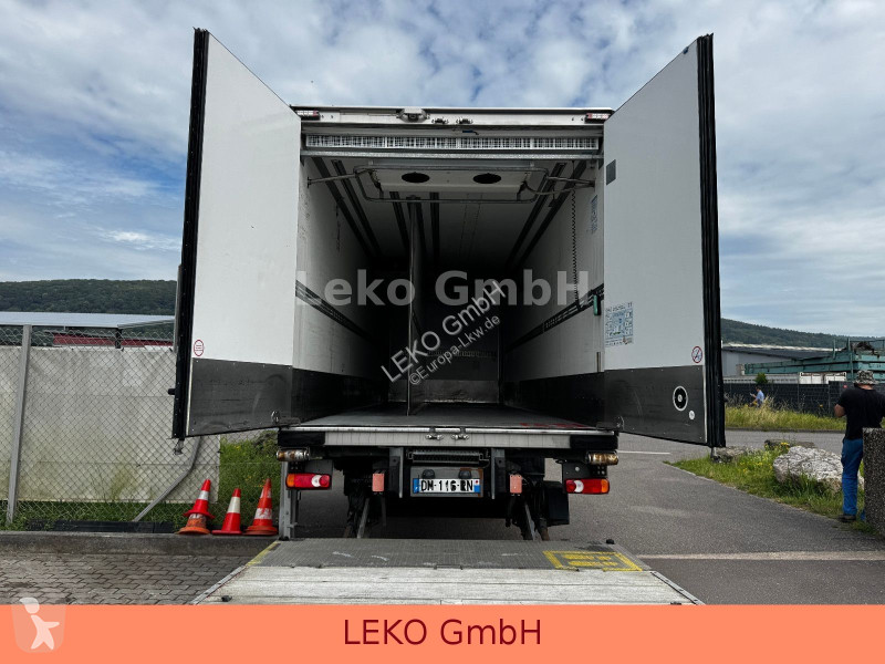شاحنة Renault D 260.16 Mit Carrier Sp 950Mt