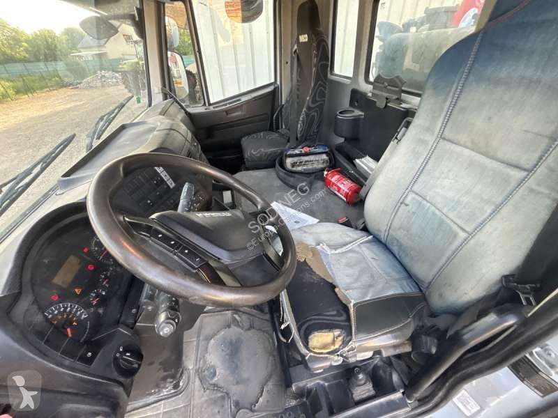 شاحنة Iveco  GRUE TRAKKER 410