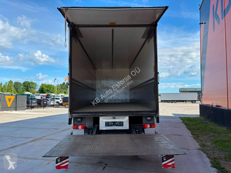شاحنة Mercedes 1824 4x2 BOX L=7757 mm