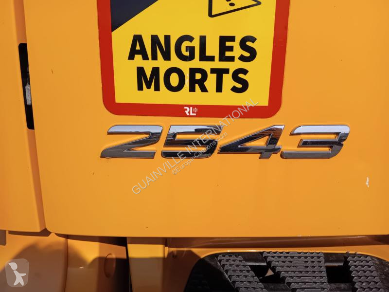 شاحنة Mercedes 2543