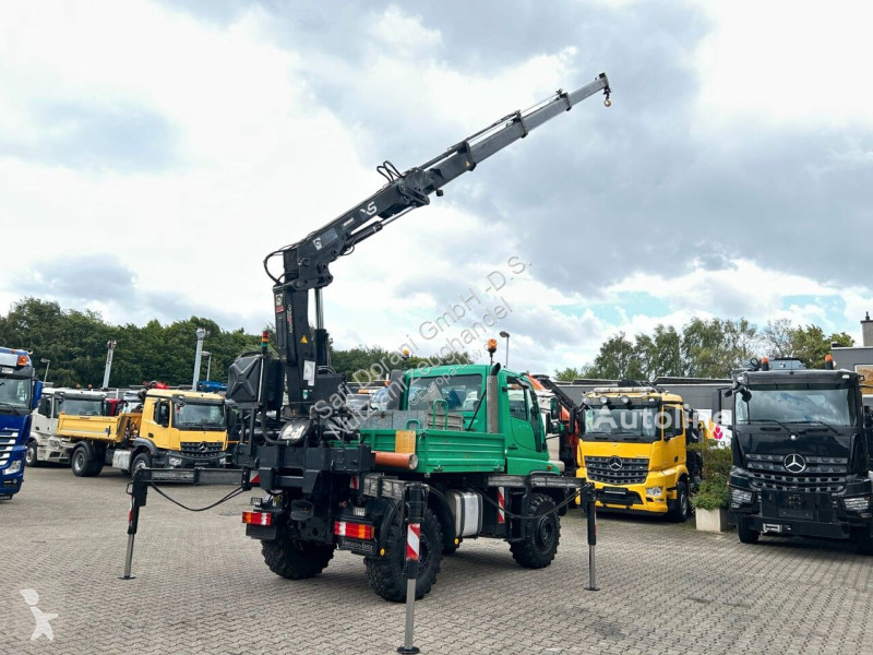 شاحنة Mercedes U400 + HIAB 122E 4x4