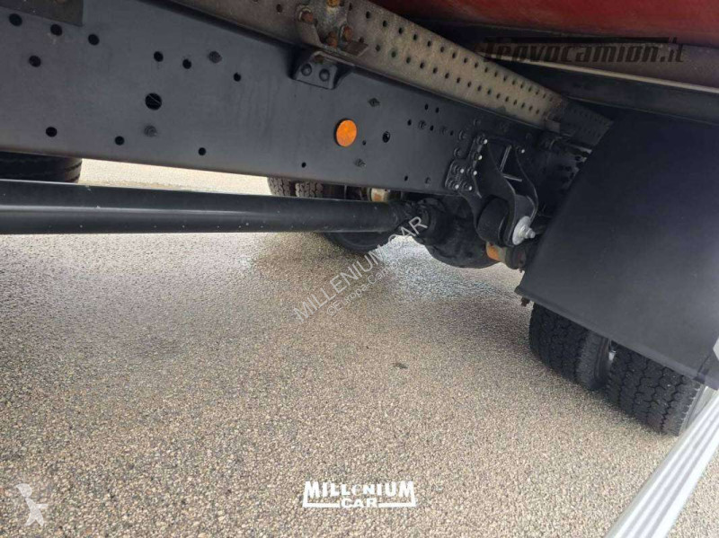 Camion Iveco 120E22 FURGONE 7,70 (2018)