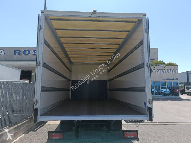 شاحنة Iveco