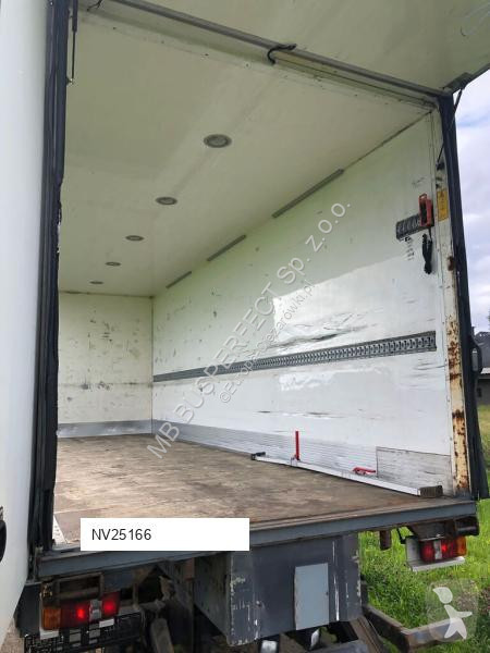 Vrachtwagen Mercedes 1829 18 europalet