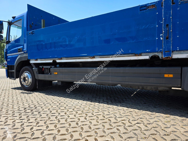 شاحنة Mercedes 1230