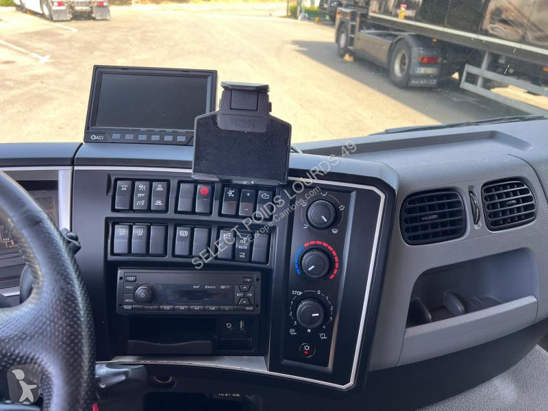 شاحنة Renault 320 6X2