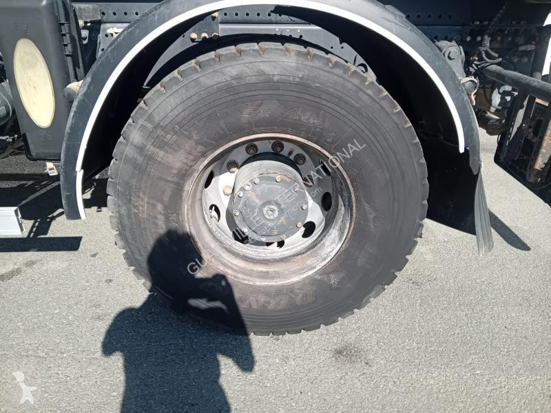 شاحنة Mercedes 1833