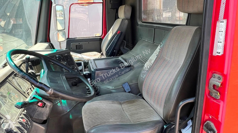 Грузовик Volvo 380 (6X6 / EJES GRANDES / LAMES...