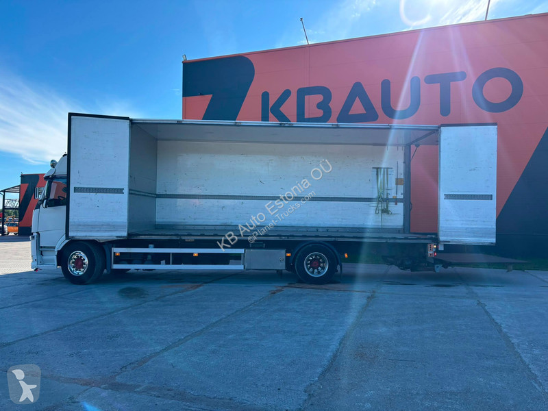 شاحنة Volvo 330 4x2 BOX L=7647 mm