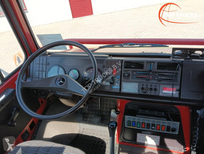 Camion Mercedes U 1200 4x4 -1,150 liter water...