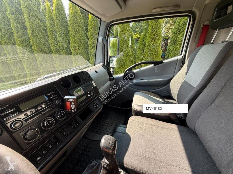 Камион Renault D7.5 MANUAL LAMBERET CARRIER...