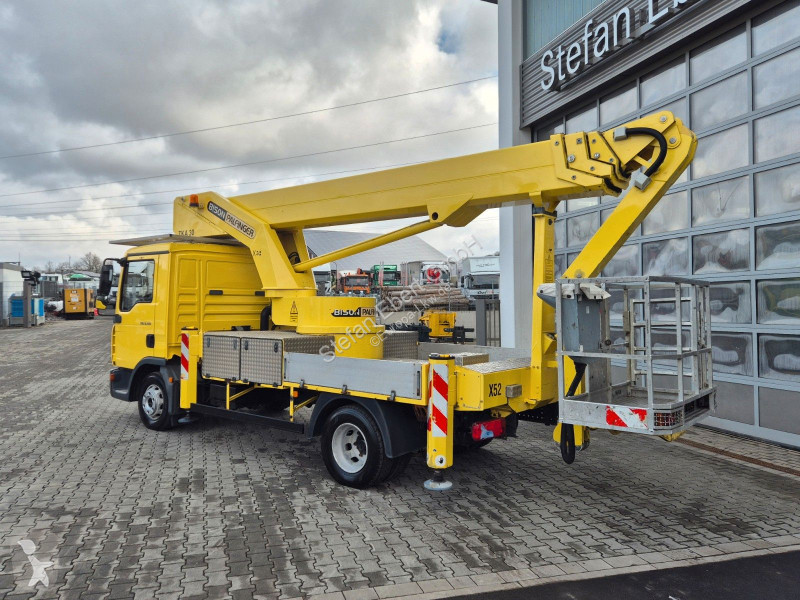 Camion MAN TGL 4x2 Bison Palfinger TKA 30