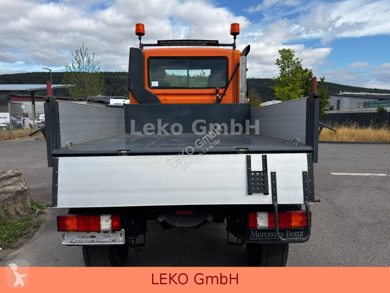 شاحنة Mercedes UNIMOG U400