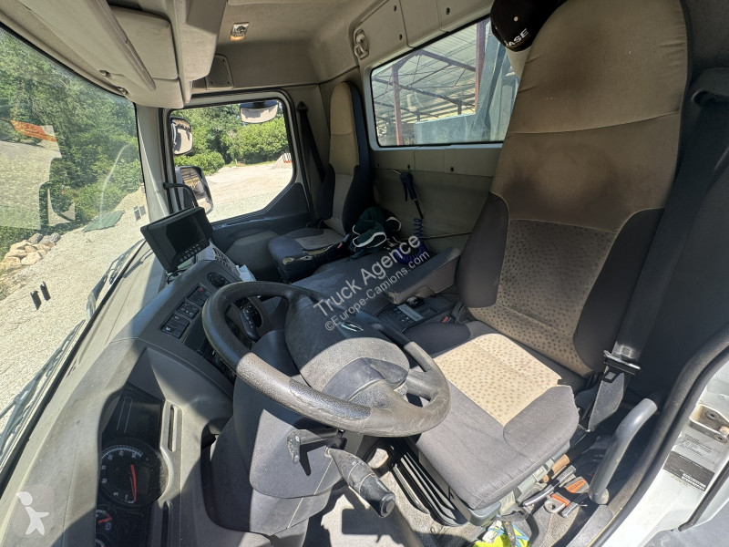 شاحنة Renault  PREMIUM