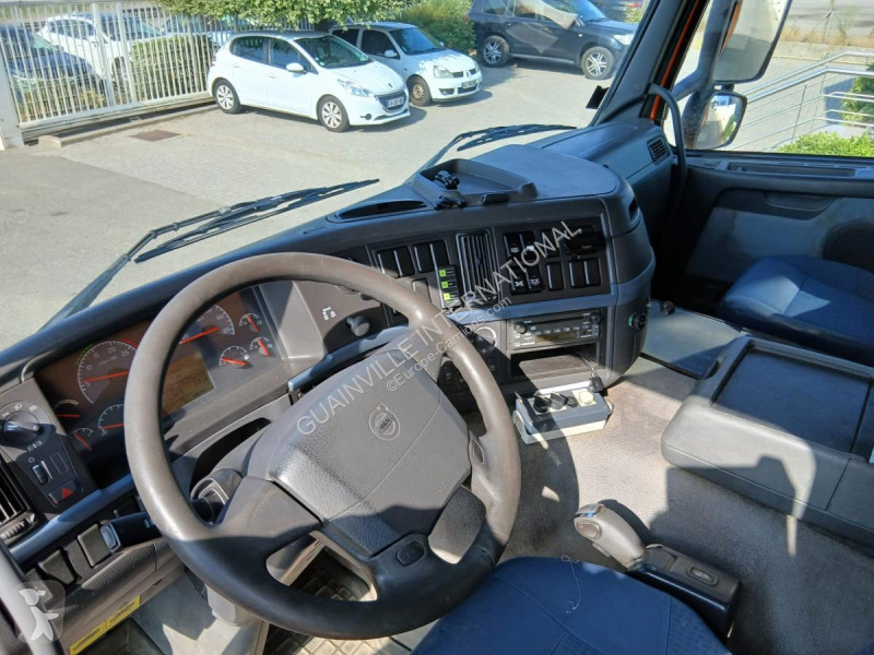 شاحنة Volvo 440