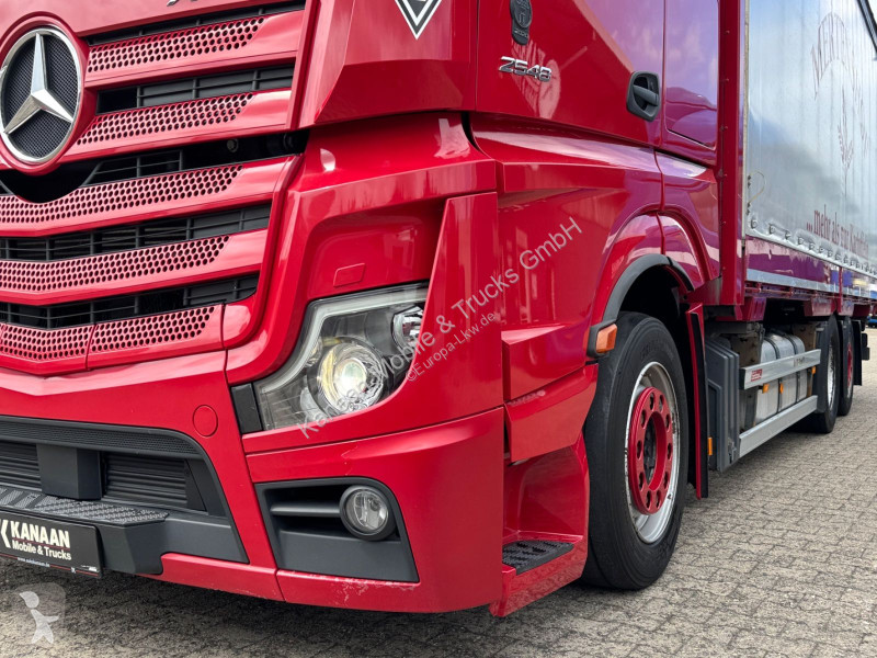 شاحنة Mercedes 2548 5 L 6x2 Lowliner BDF
