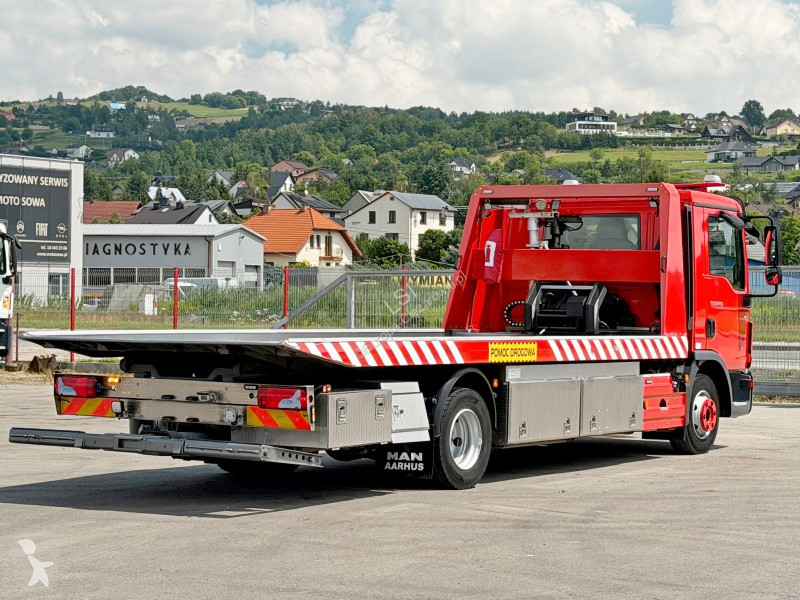 شاحنة MAN 12.220 * ABSCHLEPPWAGEN 5,95 m* TOP