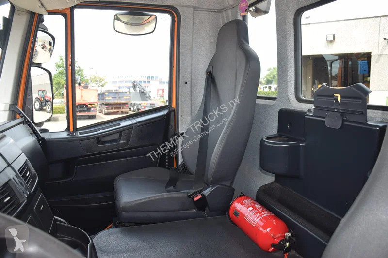 شاحنة Iveco 360 +Waf 20t.hooklift