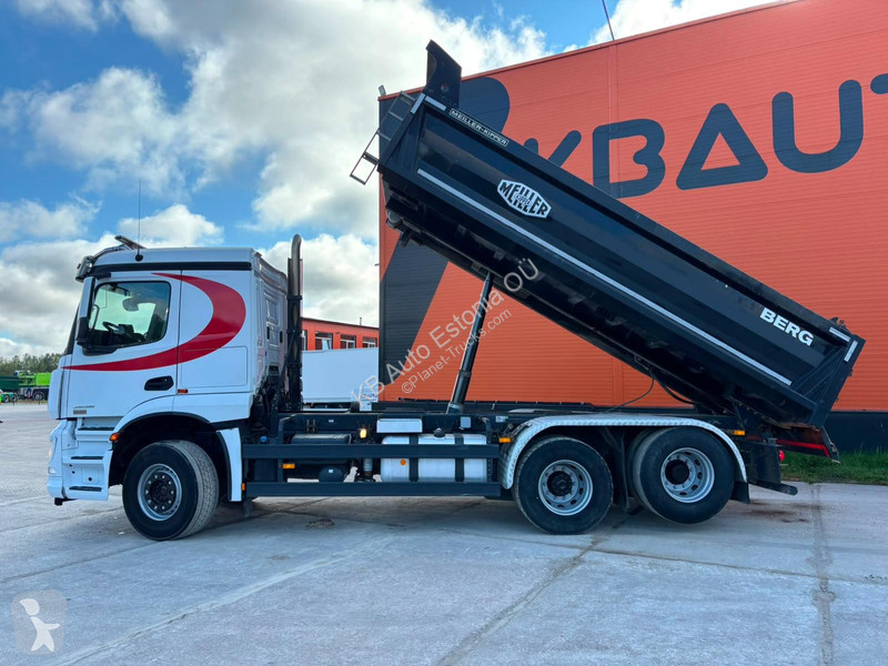 شاحنة Mercedes 2836 6x2 BOX L=5592 mm