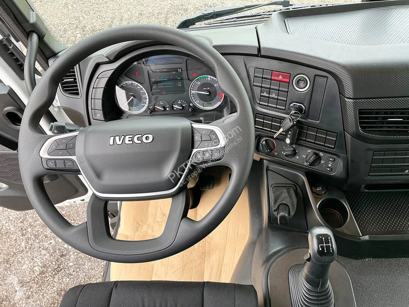 شاحنة Iveco AD380T47WH-3800 Chassis Cabin (2...