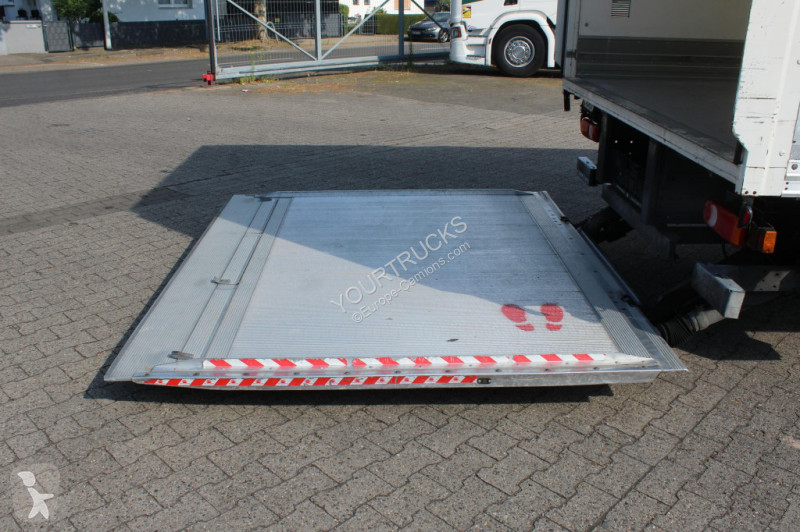 شاحنة Iveco 140-190 E6 Koffer 8 m Klima LBW 1500Kg