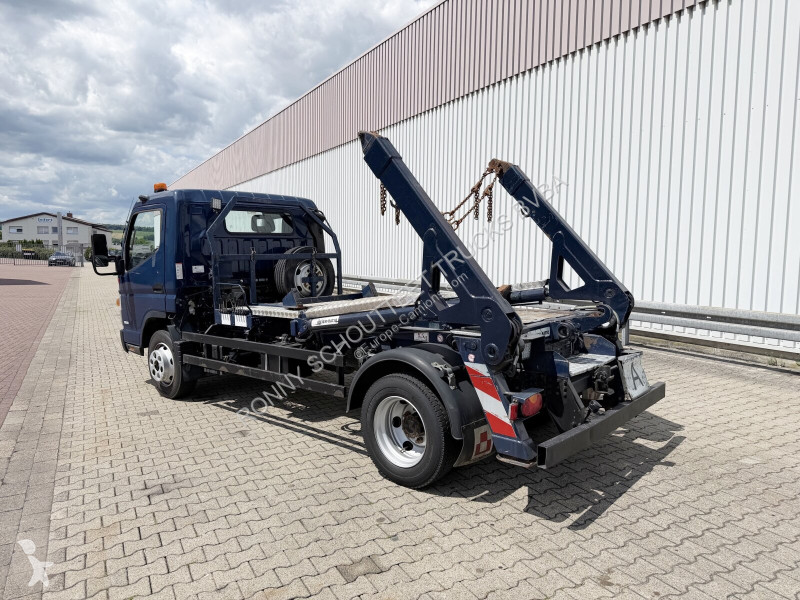 شاحنة Mitsubishi Canter Fuso 7C15 4x2 Canter...
