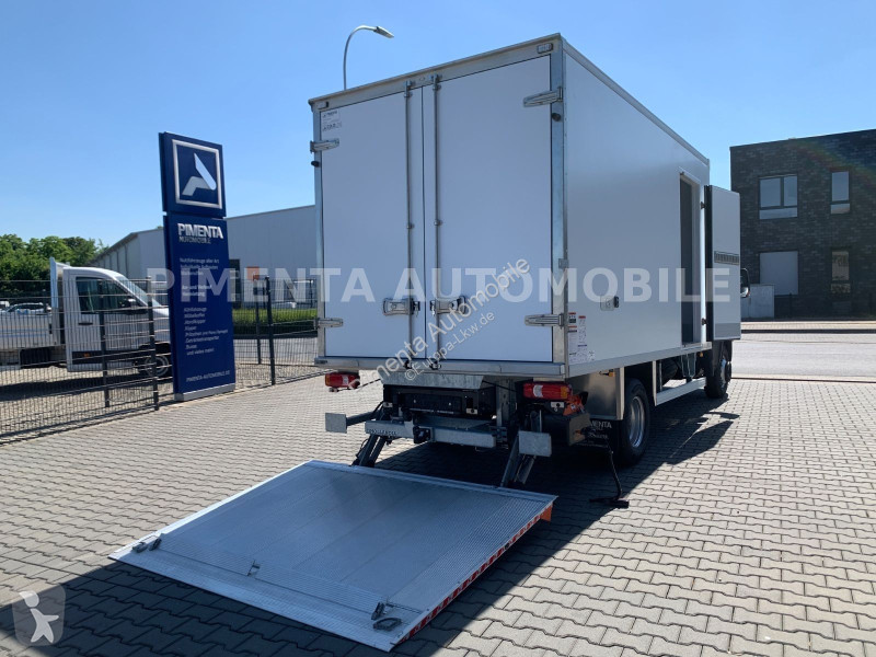 Furgoneta Iveco 70C18A8P TK AUT LUF TRENNWAN...