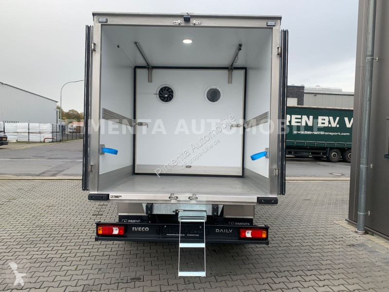شاحنة Iveco 70C18A8P TK ALU LUFTFE TRENNW...