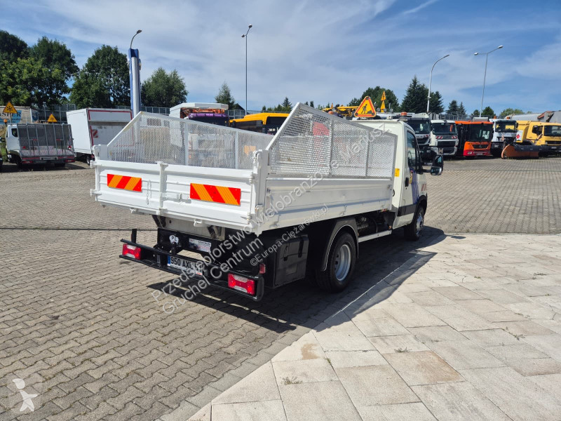 Samochód dostawczy Iveco Daily 65C18