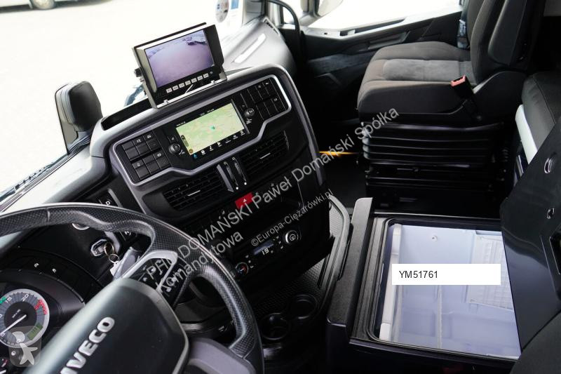 Camión Iveco / 420 / E 6 / KONTENER + WINDA /...