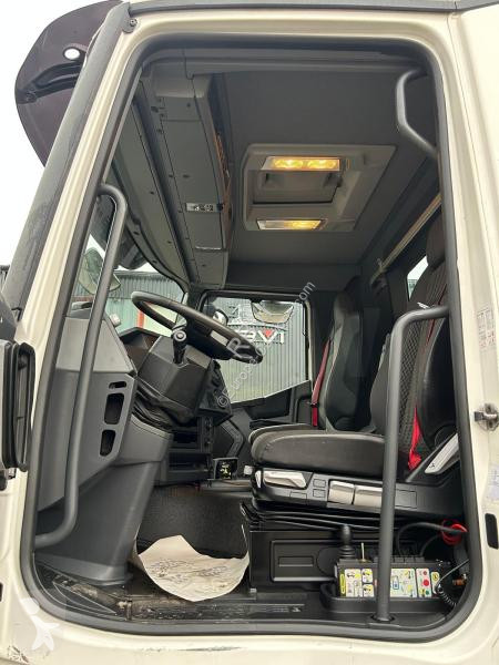 Camion Renault 440