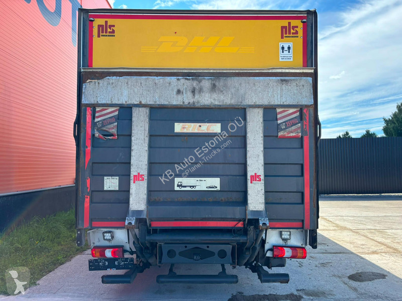 شاحنة Mercedes 1221 4x2