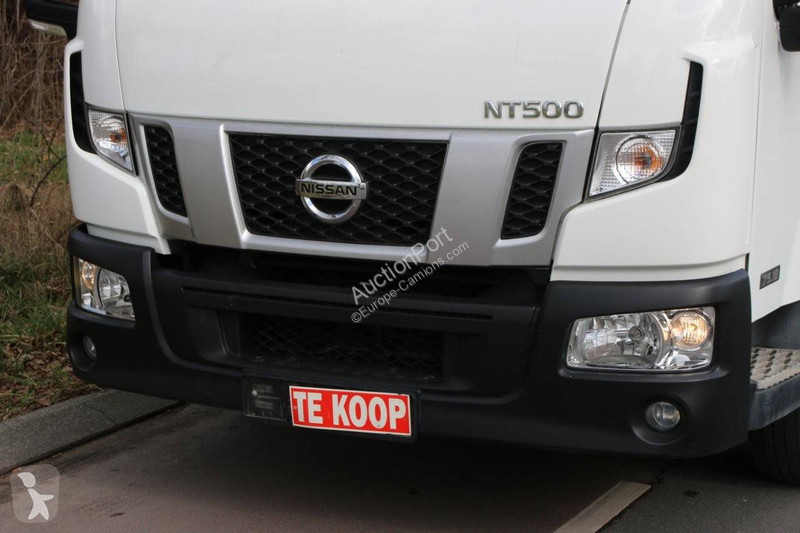 شاحنة Nissan