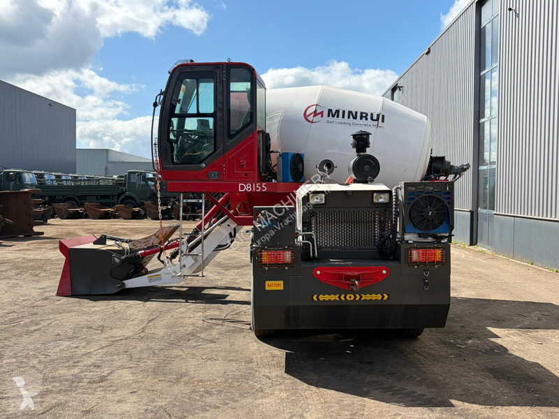 شاحنة  4M3 Self Loading Concrete Mixer 4x4